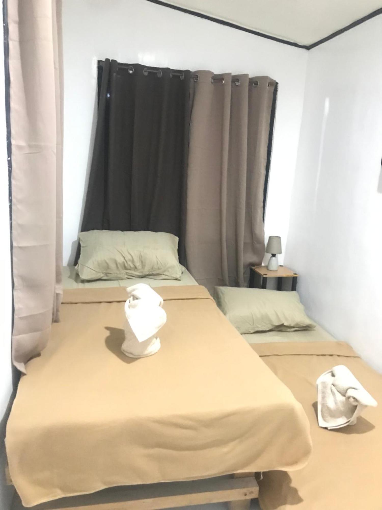 Central Hub Homestay 푸에르토프린세사 외부 사진