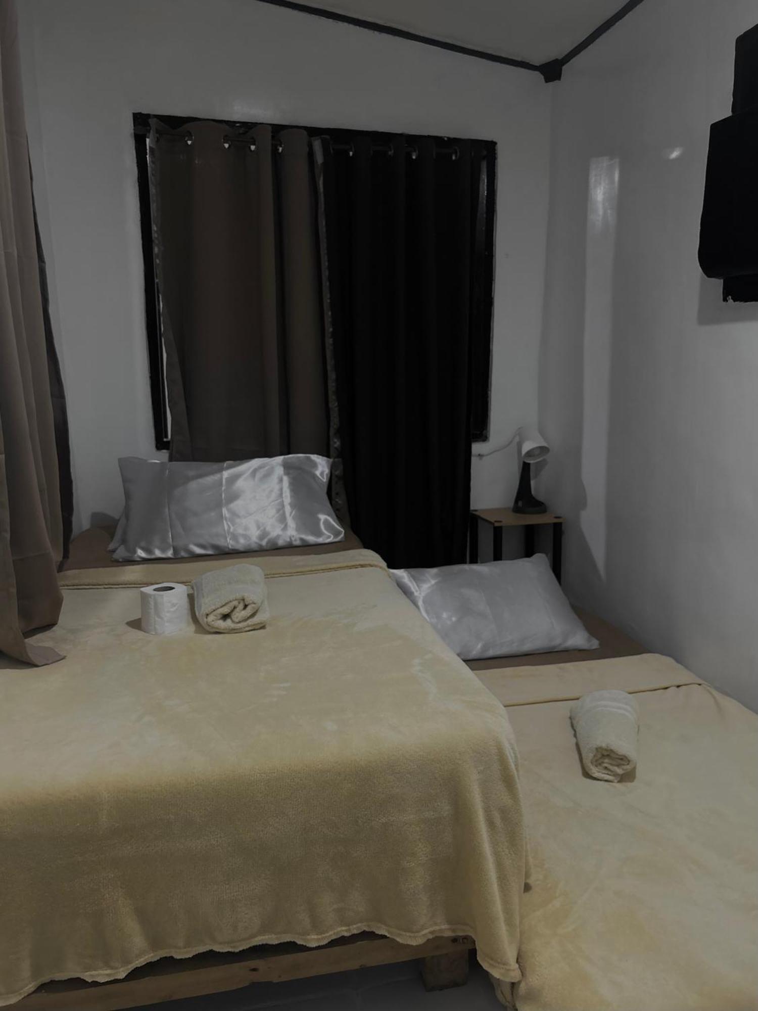 Central Hub Homestay 푸에르토프린세사 외부 사진